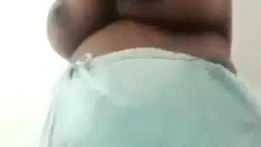 Busty Bhabhi showing her huge boobs