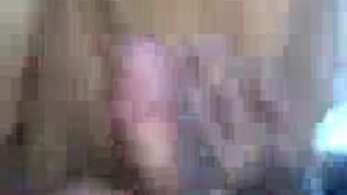 Hot paki girl sucking penis of lover in rickshaw