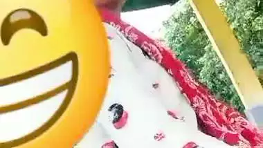 An Assamese girl bounces on her BF’s dick in desi outdoor sex