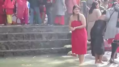 indian hot aunty in rever 