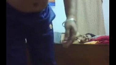 Indian sex videos clip of busty aunty fucked by hubby’s friend on cam