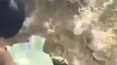 desi Lovers Outdoor Sex With Village girl