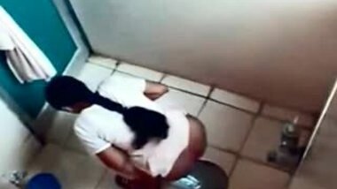 Bangla desi Dhaka Hostel Girls Hidden Cam in Toilet HQ