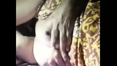 Desi big boobs maid groping by owner leaked mms