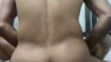 A 19 yr old girl records her sex MMS in a Nepali sex video