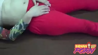 Indian Chubby GF Laying Naked Fingering Her Pussy Masturbate