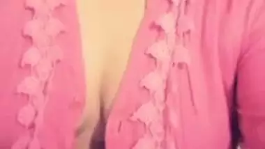 Sexy Desi Indian Horny Bitch Selfie