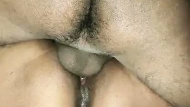 Guy enjoys pussy licking and fucks the hairy pussy