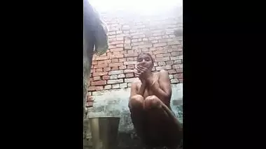 Bangladeshi village girl naked outdoor bath on request