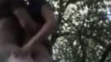 Bhabhi pussy fucked in park