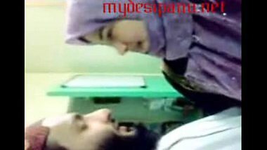Paki hijab college girl fucked by senior in study room mms