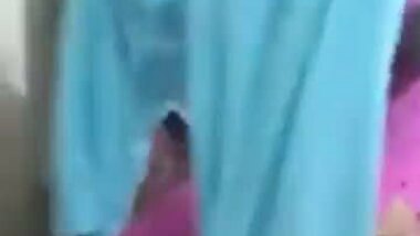 Punjabi Aunty Feeling Shy to Show Nude Body