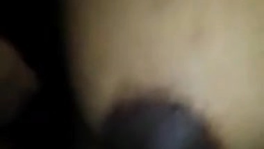Desi newly married Tamil girl exposing her body to her hubby