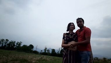 Big naval Bengali Rendi magi