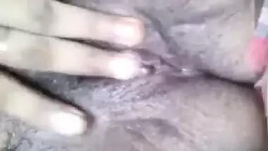 Desi Girl Showing her Big Boobs and Pussy