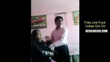 Indian Muslim Aunty Fucked Hindu Boy - desilivesix.com