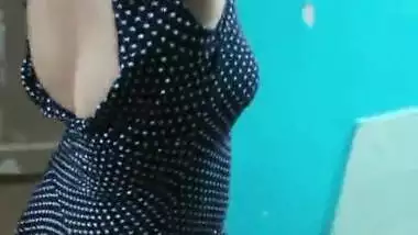 Bhabhi sexy figure in hot dress