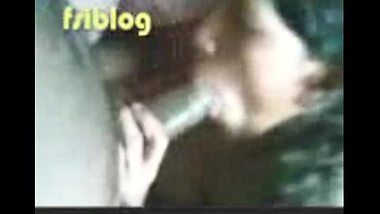 Mallu maid giving hot blowjob MMS
