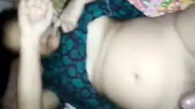 Mallu aunty Sheela cummed on hairy vagina