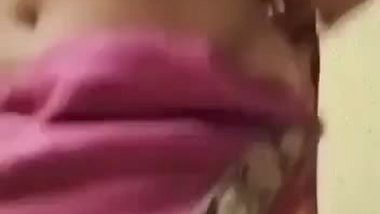 Big pussy rubbing GF in horniness desi viral MMS