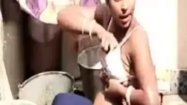 Preggy Bhabhi naked washroom video