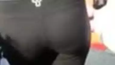 young ass in tights please make a cumment