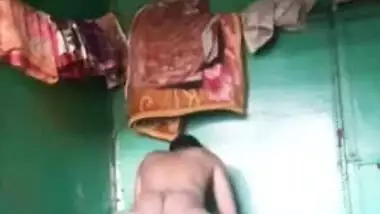 Village Desi XXX aunty loves riding her husband’s cock MMS
