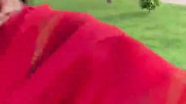 Beautiful Punjabi Girl Quick Sucking Boyfriend Dick In Park