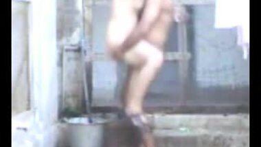 Desi Aunty Bathing & fucked