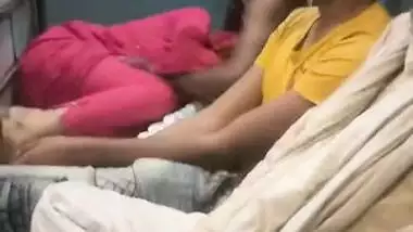 Couple romance in train new clips