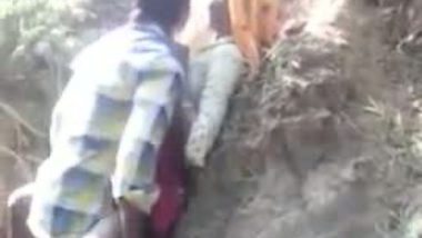 Kinky Desi wife cheating outdoor, caught and recorded sex by a voyeur