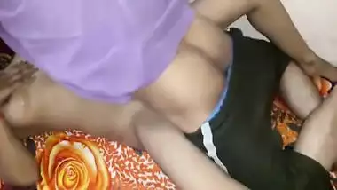 Indian Desi Bhabhi In Indian Brother Fucking Sister When Sister Alone Home