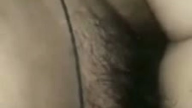 Assamese bhabhi fucking husband cum in hair pussy