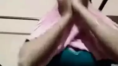 Cute Indian babe makes sex fans see her saggy XXX boobs via webcam