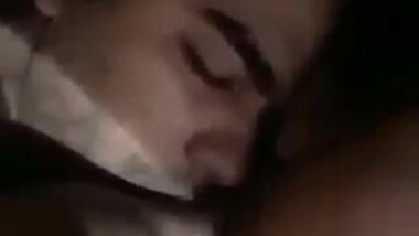 Indian lovers sex at home viral selfie clip