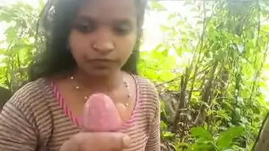Cute Indian Lover Romance and Give Handjob Part 2