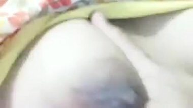 Bangladeshi chubby girl shiowing boonies