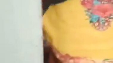 Beautiful Paki Pathan Wife Showing Lover