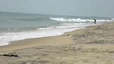 Desi wifey On Beach - Canging Lower Dress 
