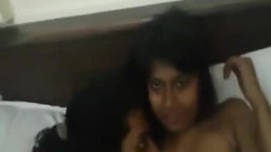 Girlfriend’s juicy boobs sucked mms scandals
