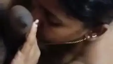 Kerala aunty mallu sex blowjob to uncut dick of lover