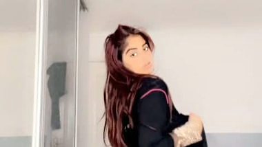 Pakistani sex maal removing salwar suit to nude