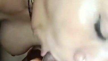 Beautiful Mallu wife giving erotic blowjob
