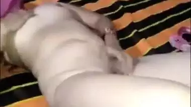 indian stepaunt fucking herself by inserting cucumber in pussy