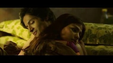 Rhea Chakraborty Hot Kissing Scene - Sonali Cable