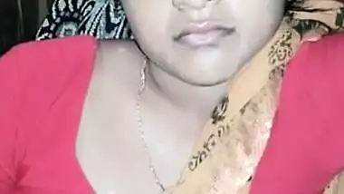 cute aunty selfie with sexy navel