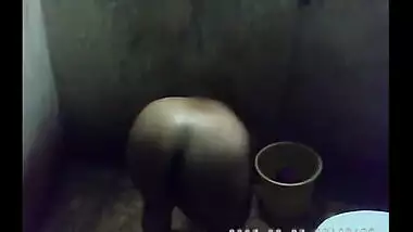 Bengali village big boobs aunty caught during bath
