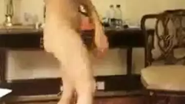 Paki girl dancing undressed in front of livecam upon request