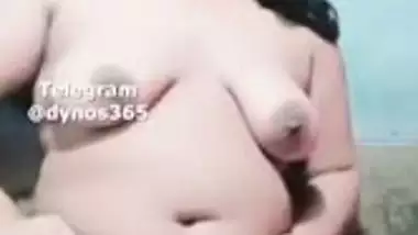 Cute Chamet girl naked chat with follower for money