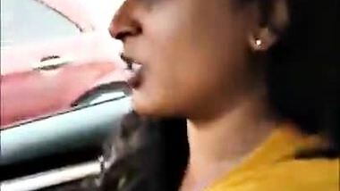 Bangalore GF boobs pressed while driving in traffic